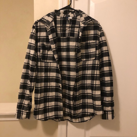 H&M Black and White Button up Flannel - Picture 1 of 2